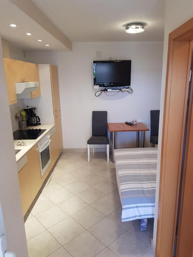 Apartment Jelena Crikvenica Esterno foto